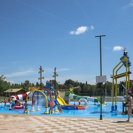 Happy Camp Mobile Homes In Centro Vacanze Bi Village Fažana Kültér fotó