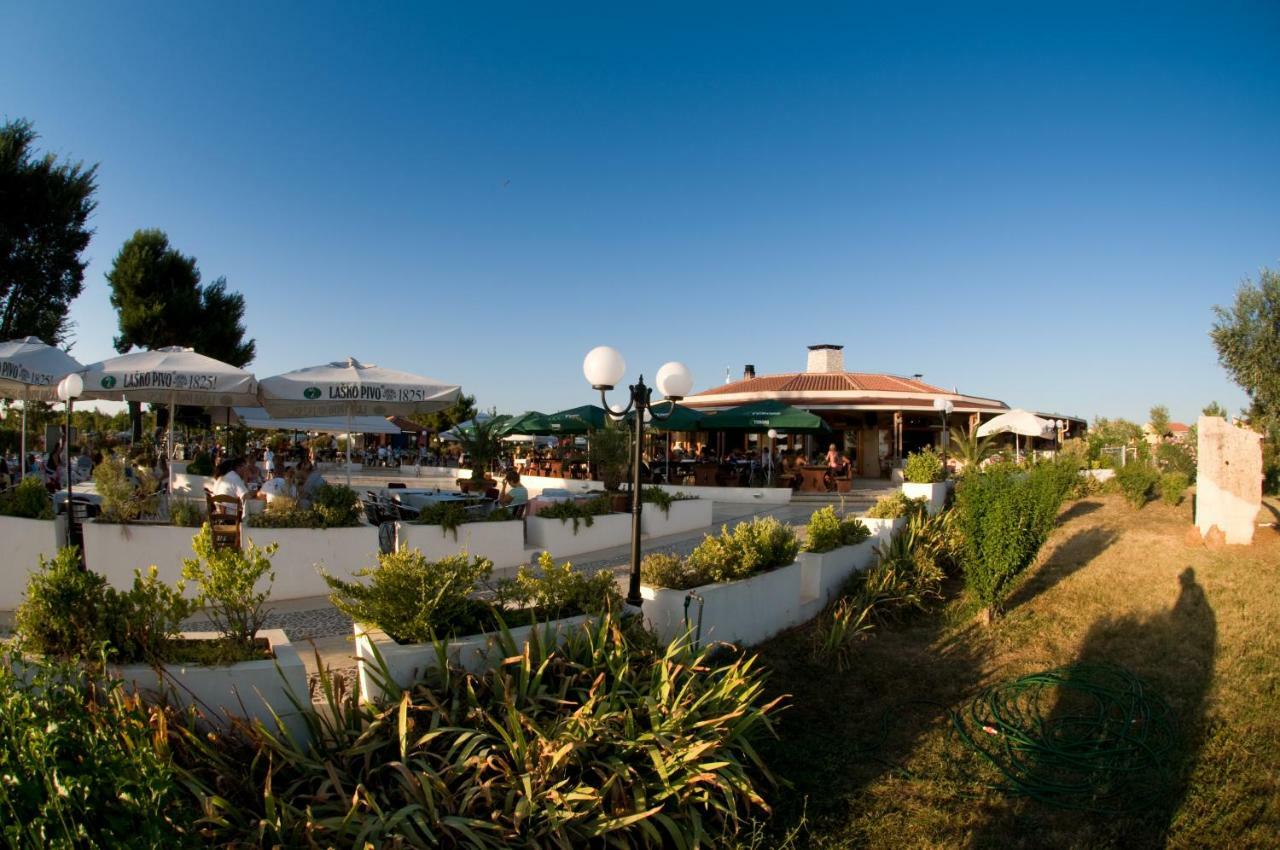 Happy Camp Mobile Homes In Centro Vacanze Bi Village Fažana Kültér fotó